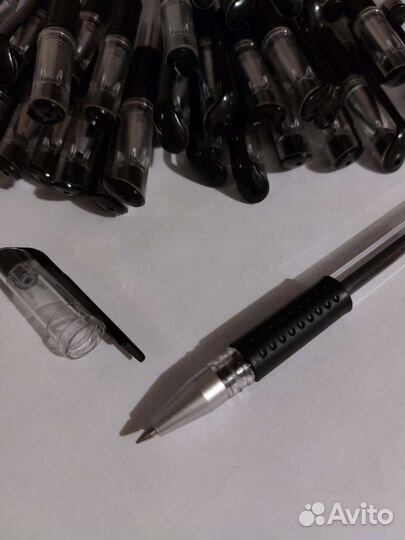 Шариковая ручка исчезающими синими чернилами