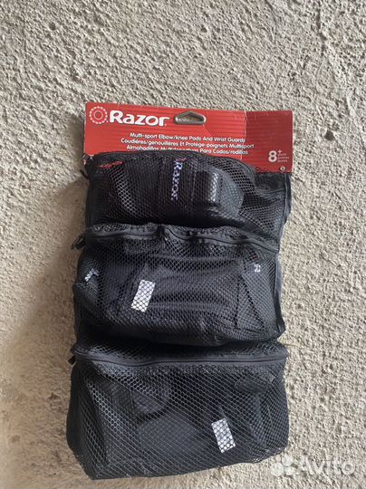 Боксерские перчатки и защита для роликов