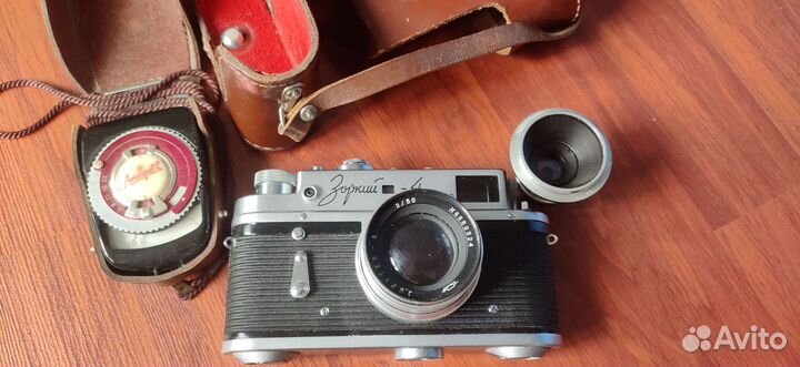 Плёночный фотоаппарат Зоркий-4