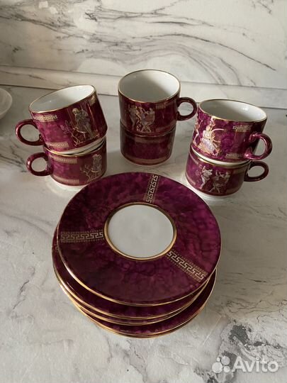 Набор чашек с блюдцами