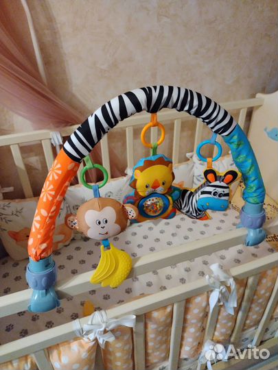 Игровая дуга в кроватку коляску для новорожденных