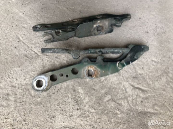 Петли капота BMW E46