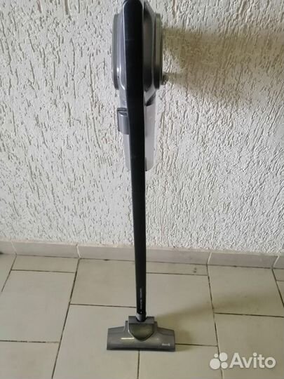 Вертикальный пылесос