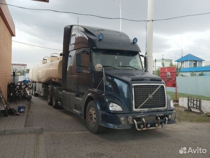 Volvo VNL 670, 2003