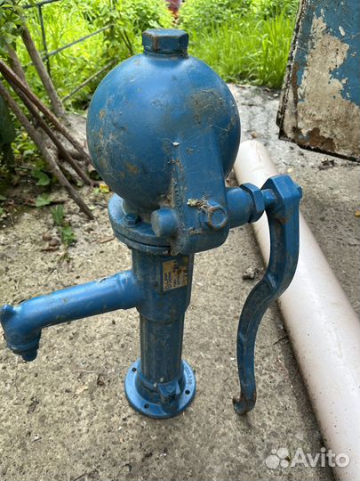 Ручной насос для воды из скважин