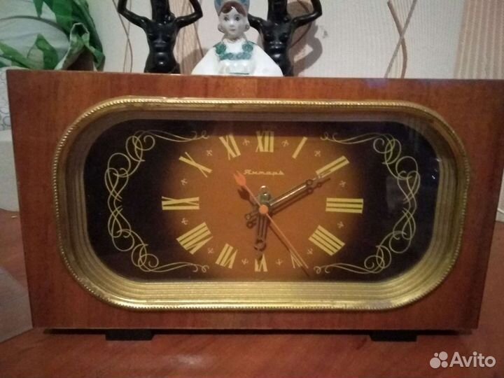 Настольные часы Янтарь СССР