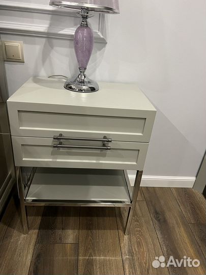 Тумба прикроватная