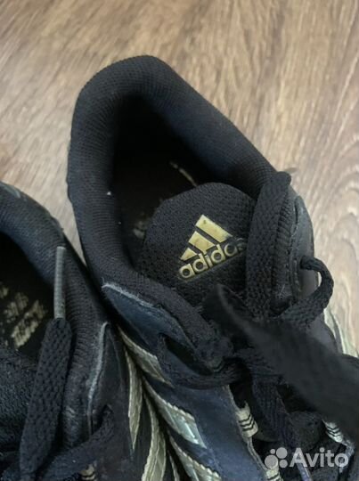 Кроссовки adidas