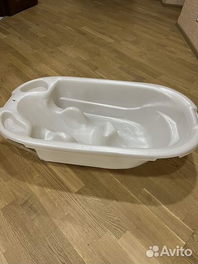 Ванночка для купания новорожденного с горкой