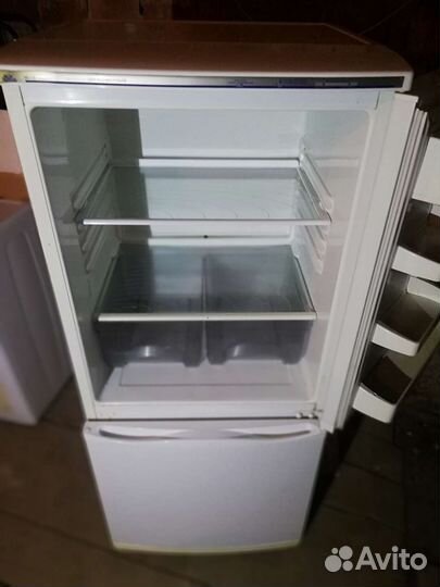 Холодильник Atlant двухкамерный бу