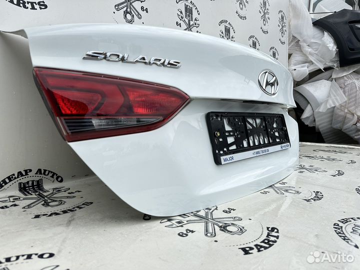 Белая крышка багажника Hyundai Solaris 2 Оригинал