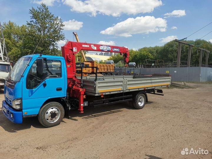 Isuzu NQR75 с КМУ, 2009