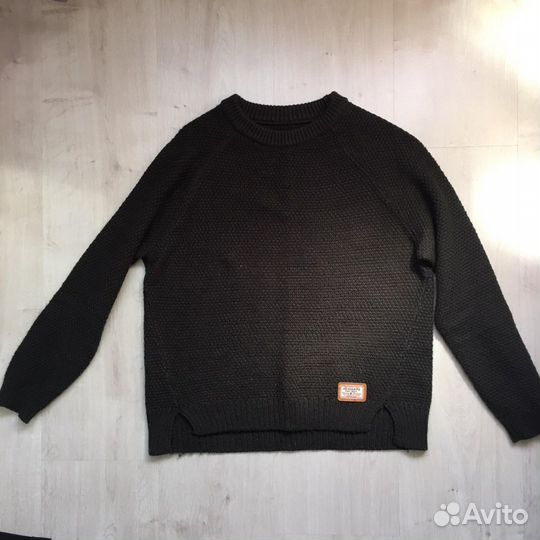 Свитер укороченный