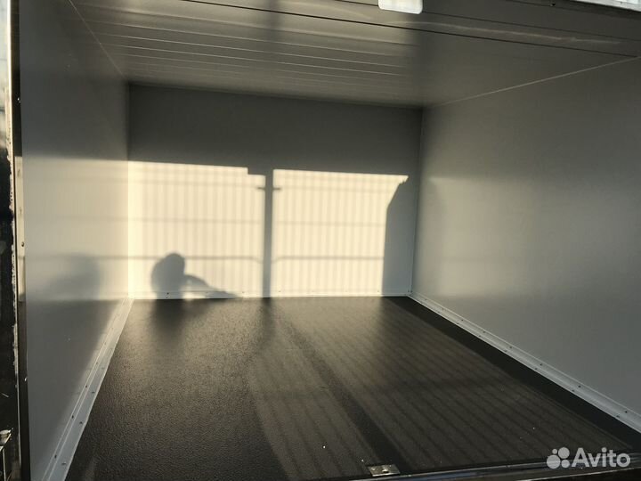 Фургон на вис новый изотермический