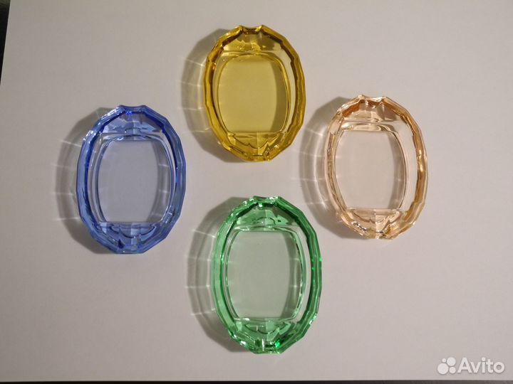 Пепельницы из цветного стекла.Чехословакия