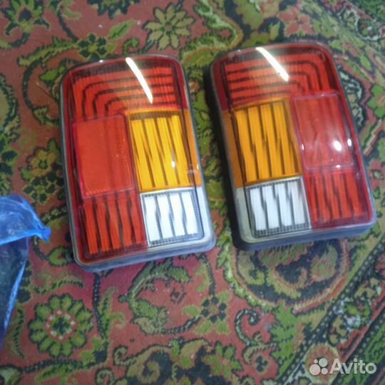 Задние фары на niva и передние надфарники