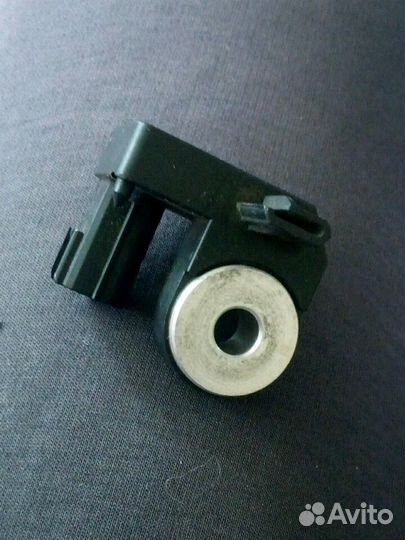 Датчик удара airbag на форд фиеста 2 (2008г.в.)