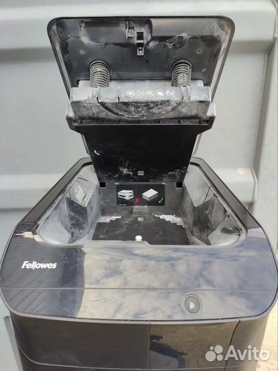 Шредер (уничтожитель документов) Fellowes 550C