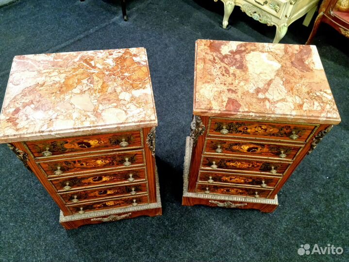 Антикварные тумбочки. Европа