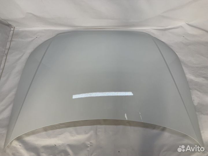 Капот Volkswagen Polo 2015 Белый цвет