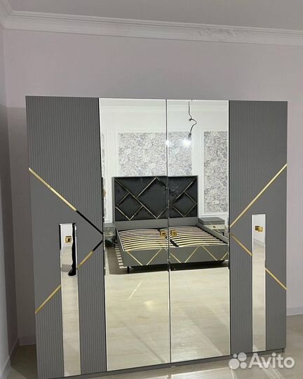 Кровать в спальню. Спальня