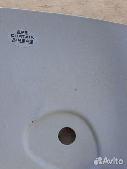 Обшивка стойки задняя правая Toyota Hilux 7