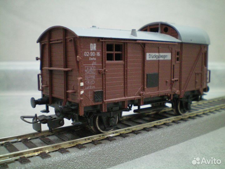 Крытый вагон-бригадник. piko. 1/87. HO. редкий