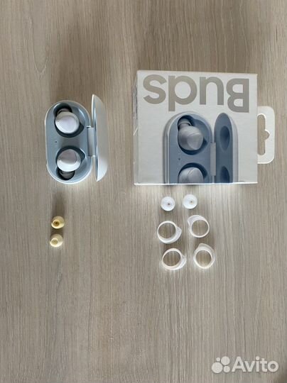 Наушники samsung galaxy buds