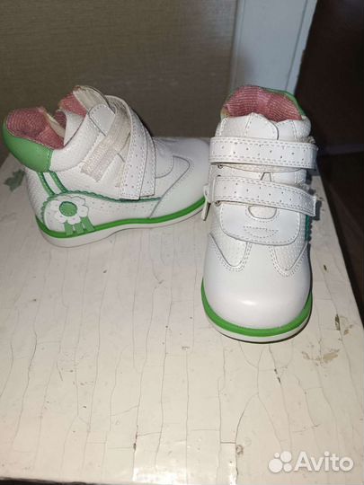 Ботинки детские демисезонные новые