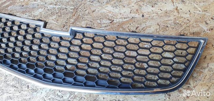 Решетка радиатора Chevrolet Cruze 2009-2016