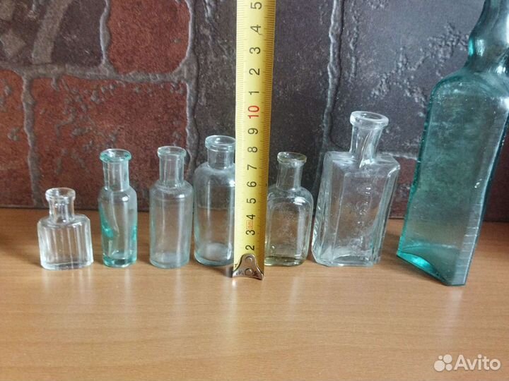 Старинные пузырьки и флакончики