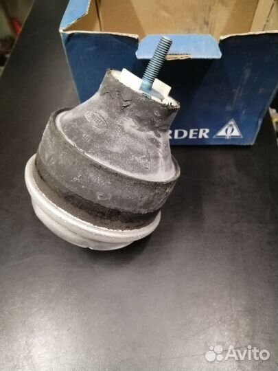 Опора двигателя Audi A4 A6 VW Passat B5