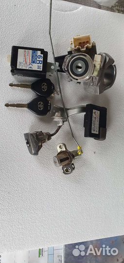 Замок зажигания Тойота Королла е150