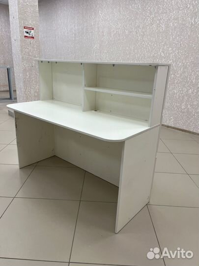 Стол / Стойка