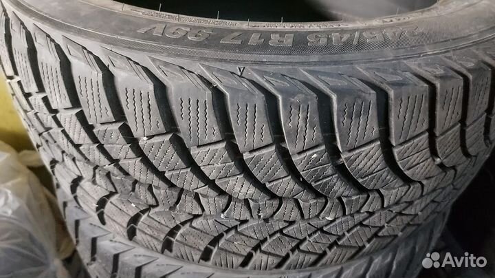 Kumho WinterCraft ice Wi31+ 245/45 R17