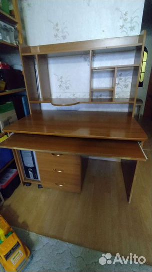 Компьютерный стол