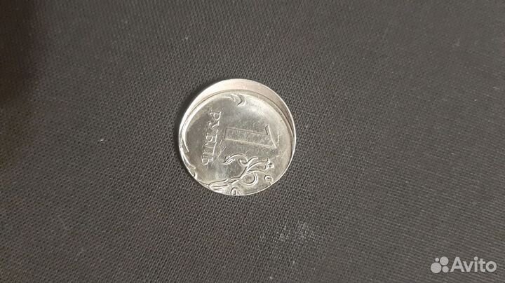 Продам монету с заводских браком