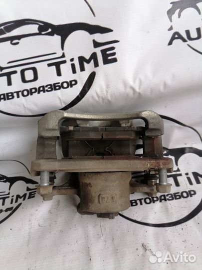 Передние тормозные суппорта camry v40