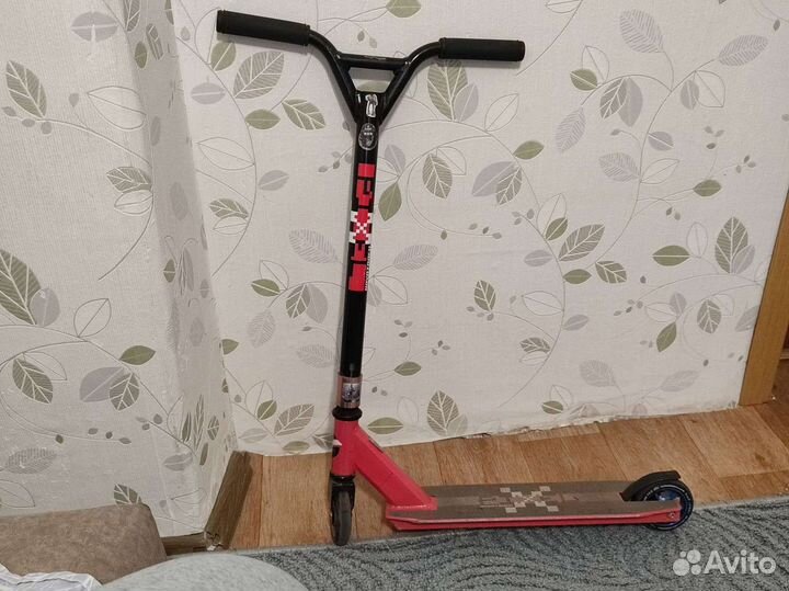 Трюковой самокат Novatrack custom