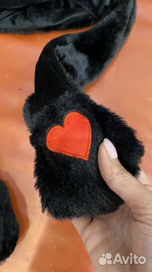 Шапка с двигающимися ушами