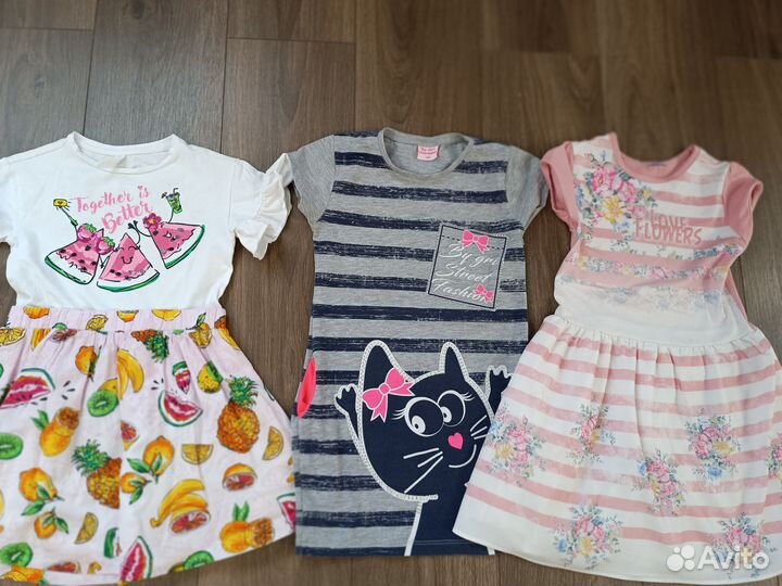 Пакет вещей на девочку с куртками