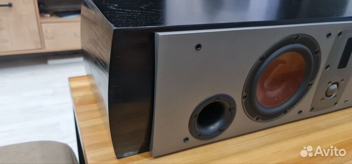 Dali Mentor Vocal центр. канал весом 17,6 кг Дания