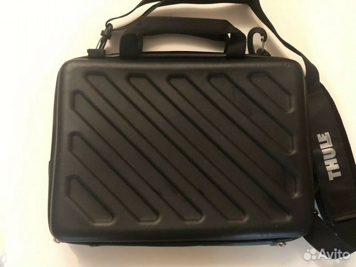 Чехол Thule Gauntlet MacBook Pro 13 б.у