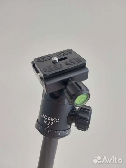 Штативы DIK&MIC E 302 C и Rekam Maxi Pod