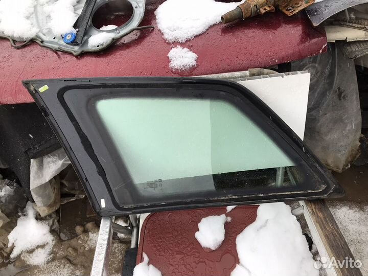 Стекло кузовное правое Opel Astra H универсал