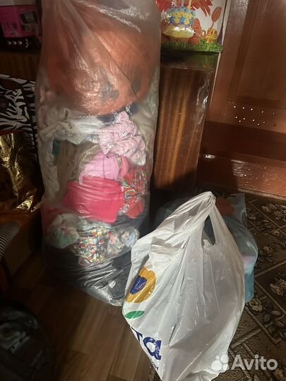 Отдам даром бесплатно детские вещи