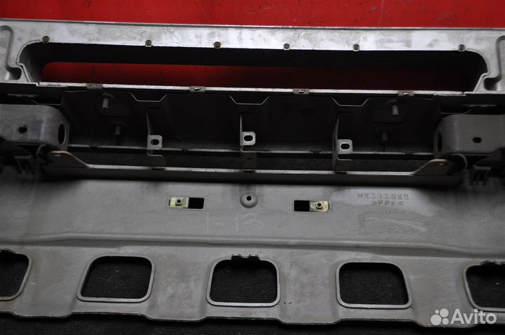 Накладка на бампер mitsubishi pajero V46W