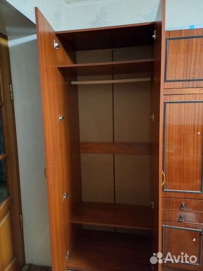 Шкаф