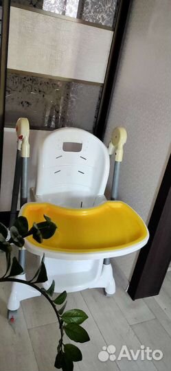 Детский стульчик для кормления