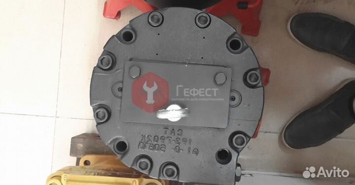 Гидромотор хода CAT 330CL